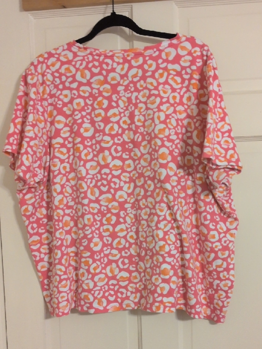 Kim Rogers Pink White Orange Leopard Print Short Sleeve Tee - Picture 3 of 4